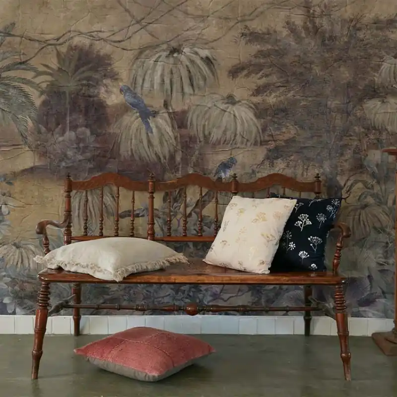 Reducere extra Shabby Flora, VLAdiLA Tapet cu design floral elegant pentru o atmosferă primitoare