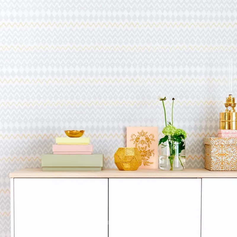 Ofertă specială Tomoko, Grey, Majvillan Tapet cu model geometric elegant