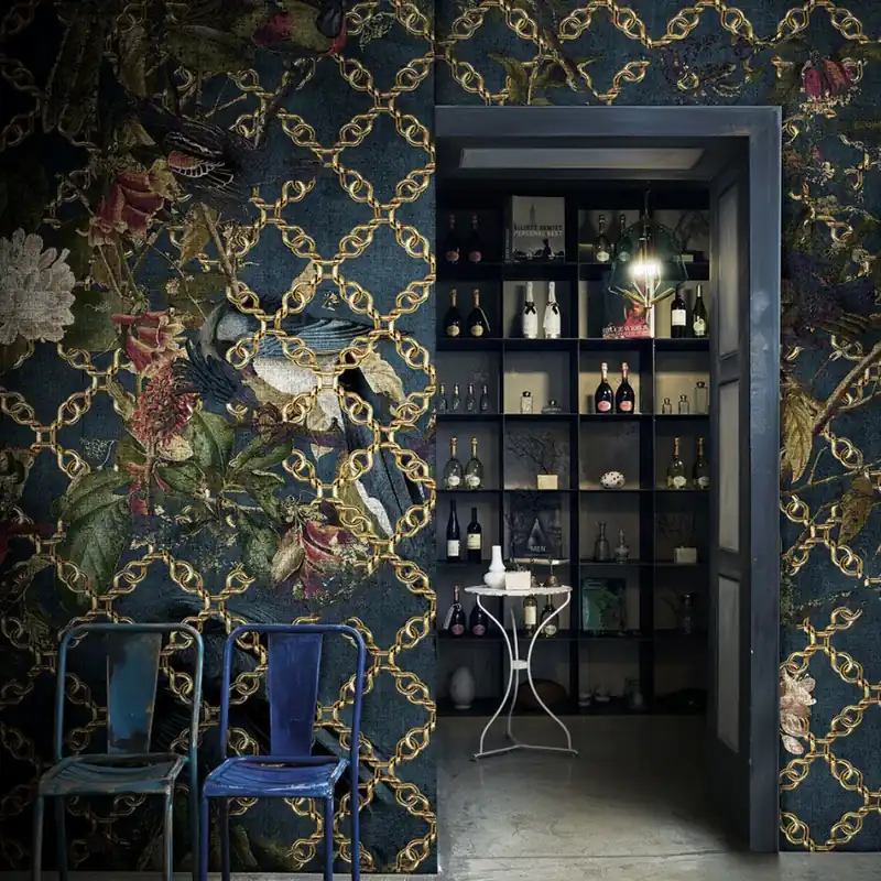 Exclusive Wallpaper / Zarina (dark), Londonart Tapet cu design complex, cu lanțuri aurii și păsări exotice Livrare rapidă