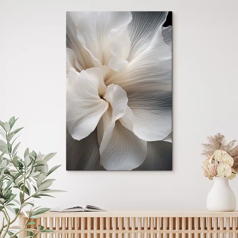 Promoție Pictură pe pânză Prim-plan cu petale florale albe abstracte delicate, cu linii complexe și un fundal întunecat estompat Nr s47018