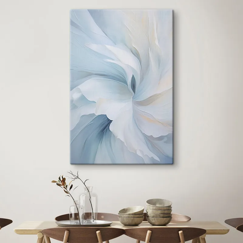 Pictură pe pânză Petale abstracte, delicate, translucide, care se învârt spre interior, cu o iluminare moale și o textură picturală. Nr s47437 Noutate