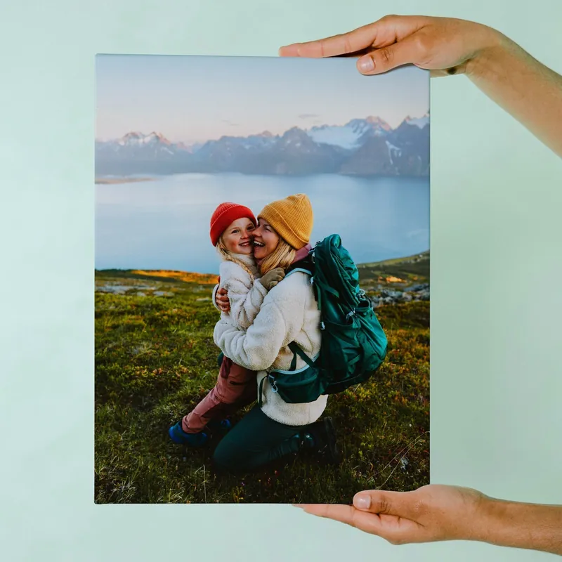 Pictură pe pânză Amintiri din momentele petrecute împreună în fotografiile tale Nr s47185 Cumpără online