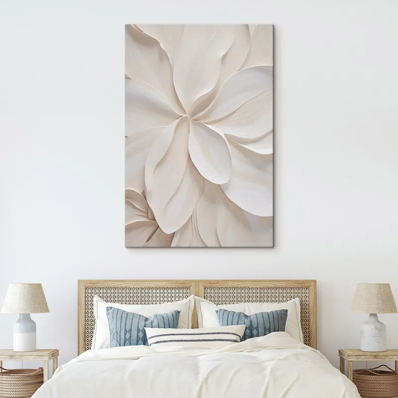 Preț mic Pictură pe pânză Floare abstractă, mare, de un alb cremos, cu petale delicate, dispuse în straturi Nr s49791