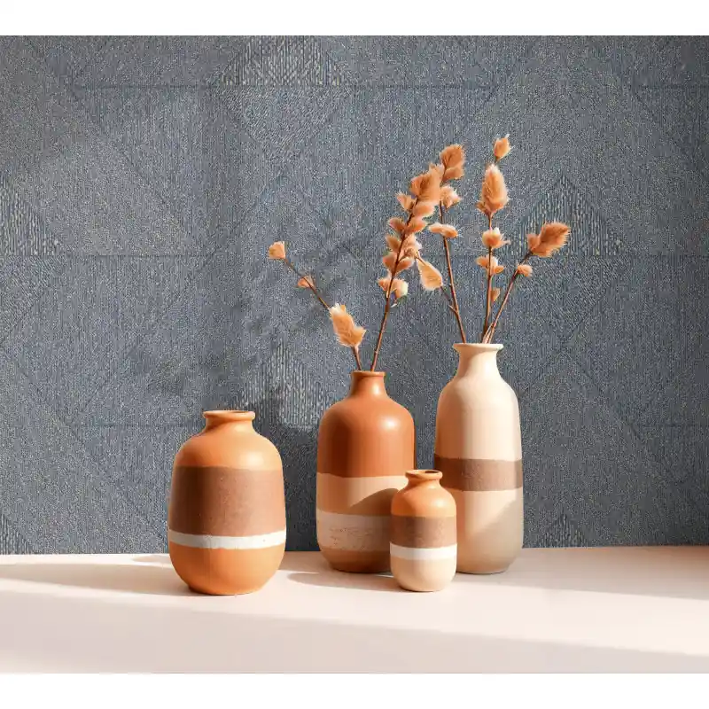 Chilipir Tapet Modern Naomi Novamur 82548, Design Geometric Triunghiuri Albastru-Negru, 10.05m x 0.53m