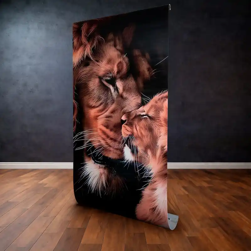 Disponibil imediat Panou Decorativ Autocolant "Lion Tenderness", Portret Artistic Wildlife, 120 x 300 cm