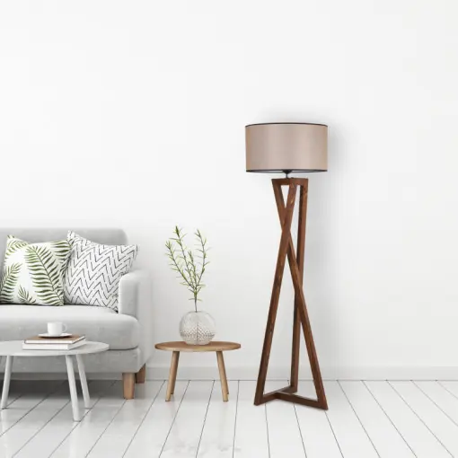 Lampadar Macka Nuc Bestseller