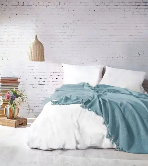 Cuvertura Pled pentru pat dublu Model Mona Turquoise Ofertă specială
